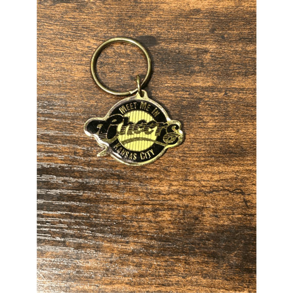 Vintage Cheers Bar “Meet Me in Kansas City” Black Metal Keychain - Picture 2 of 8